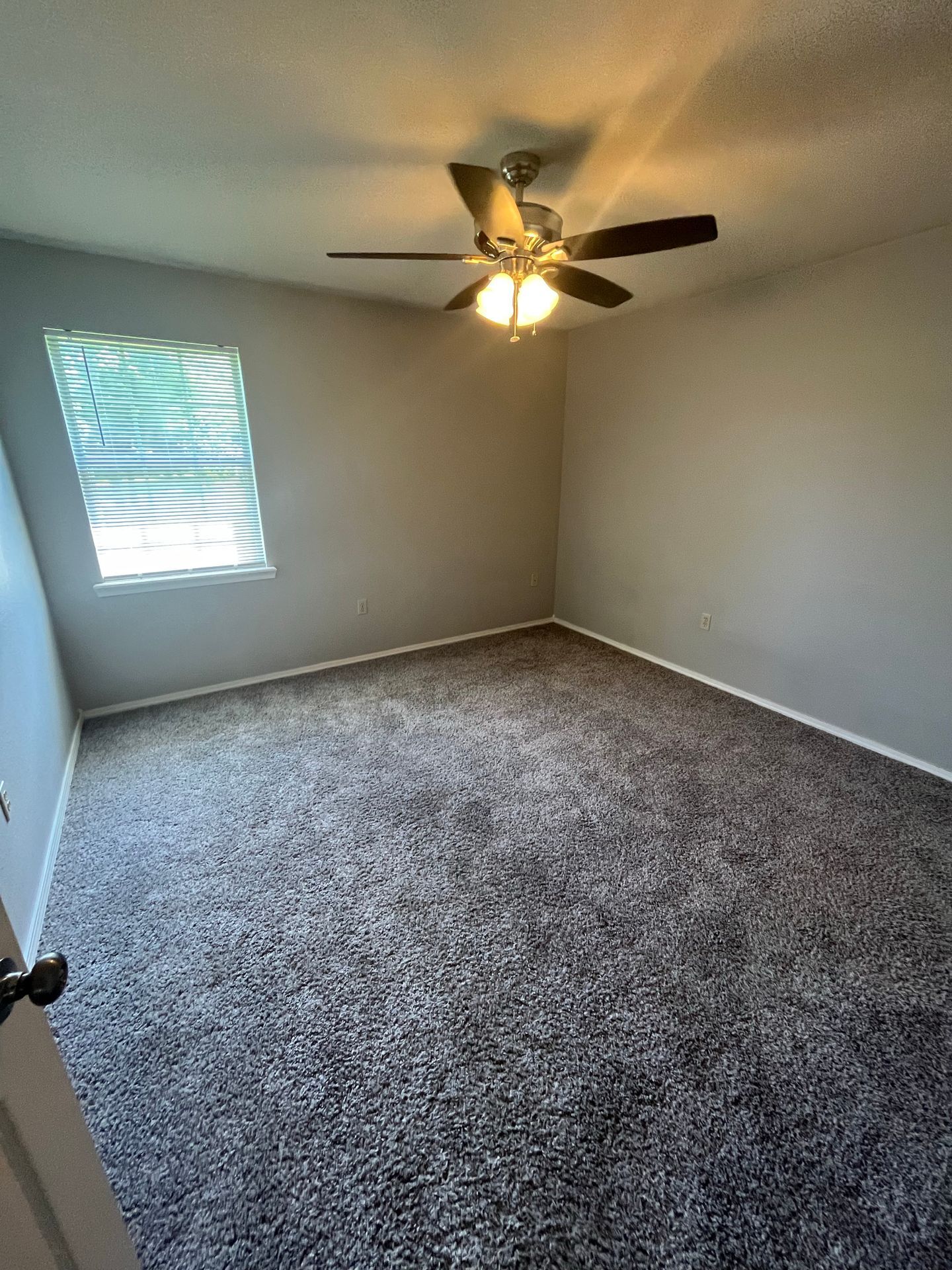 Building Photo - 3109 W 2nd Ct