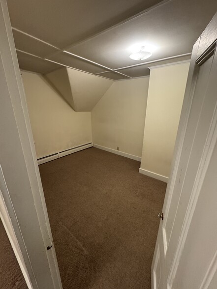 Building Photo - 48 Clinton Ave