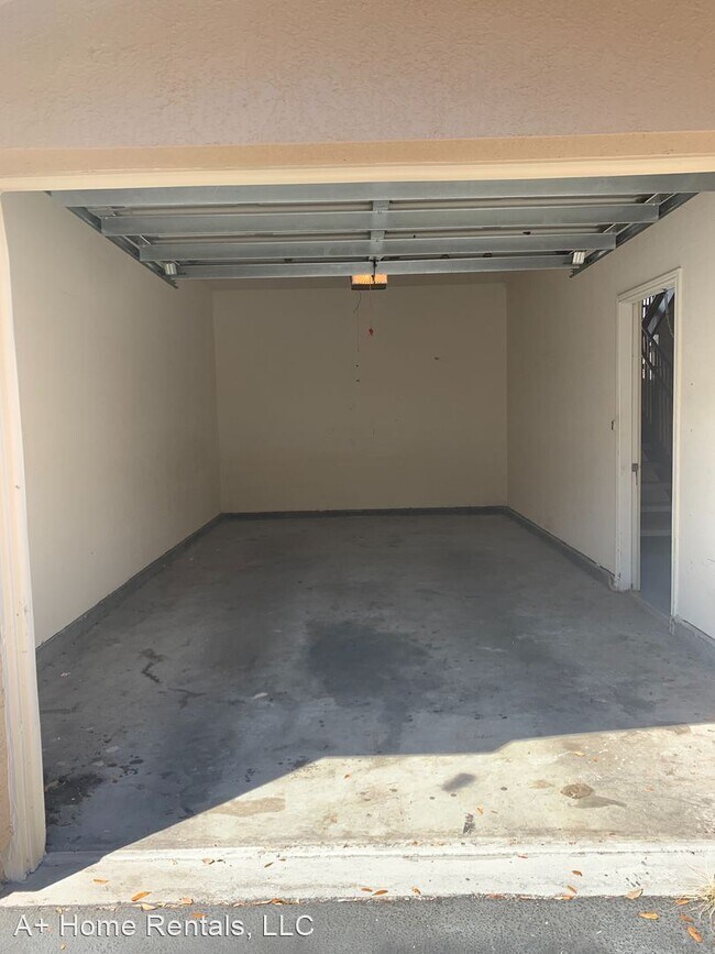 Building Photo - 14340 Fredricksburg Dr