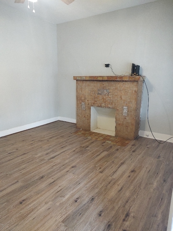 Building Photo - 2117 N Elmendorf St