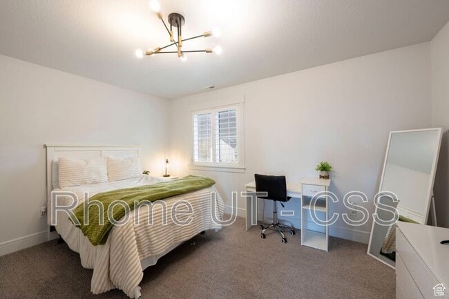 Building Photo - 52 N 400 W