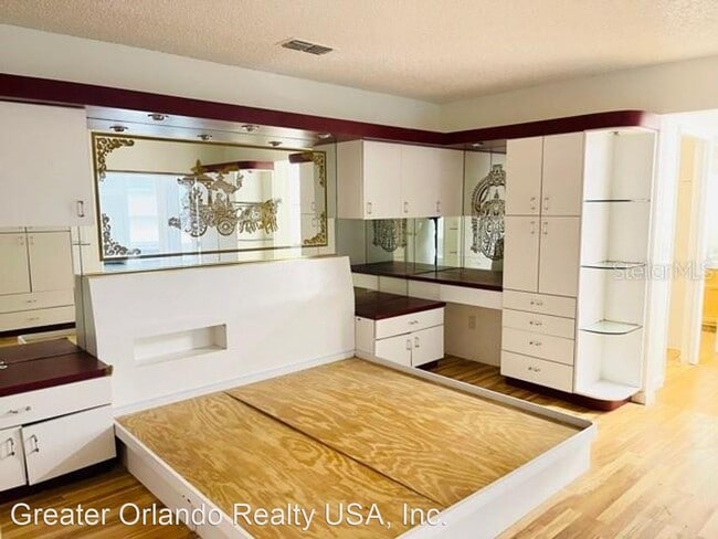 Building Photo - 4 br, 3 bath House - 211 S Shadowbay Blvd