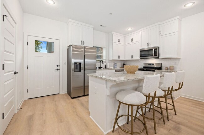 Building Photo - 1935 S Garland Ave