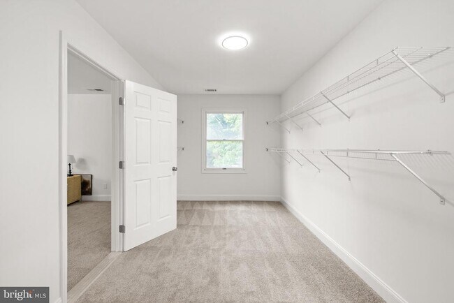 Building Photo - 1164 Fairfax Pike