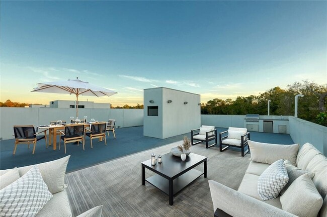 Building Photo - 7608 Antilla St