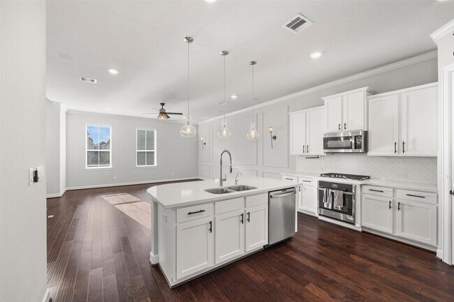 Building Photo - 11909 Primrose Creek Trail