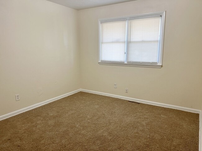 Building Photo - 718 Powhatan Pkwy