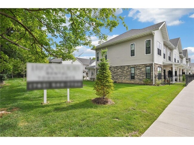 Building Photo - 4750 Ironwood Cir