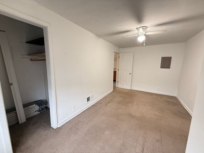 Building Photo - 5680 Trailer Park Dr
