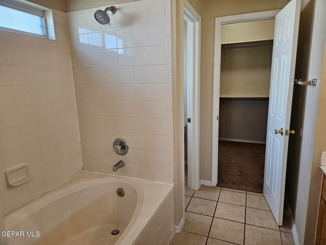 Building Photo - 1725 St Mark Ave