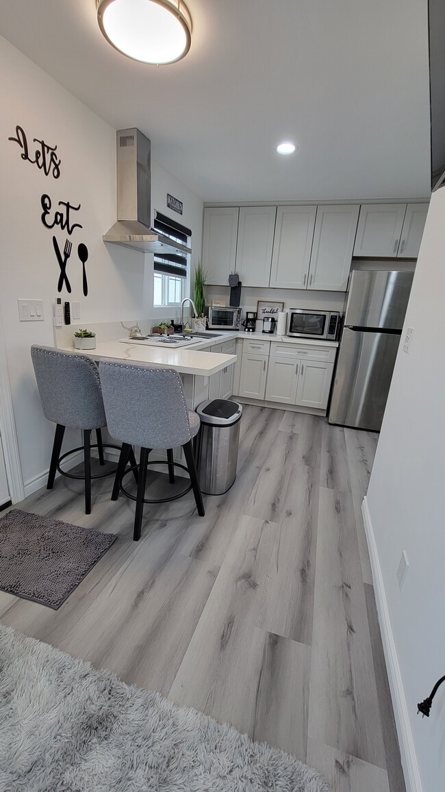 Kitchen - 8469 Avalon Ct