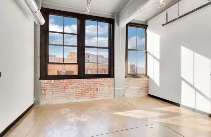 Building Photo - 1701 Tulip St
