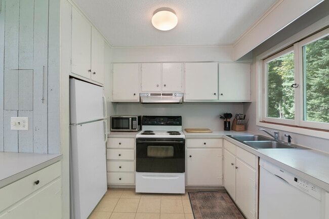 Building Photo - 35 Strattonwald Rd