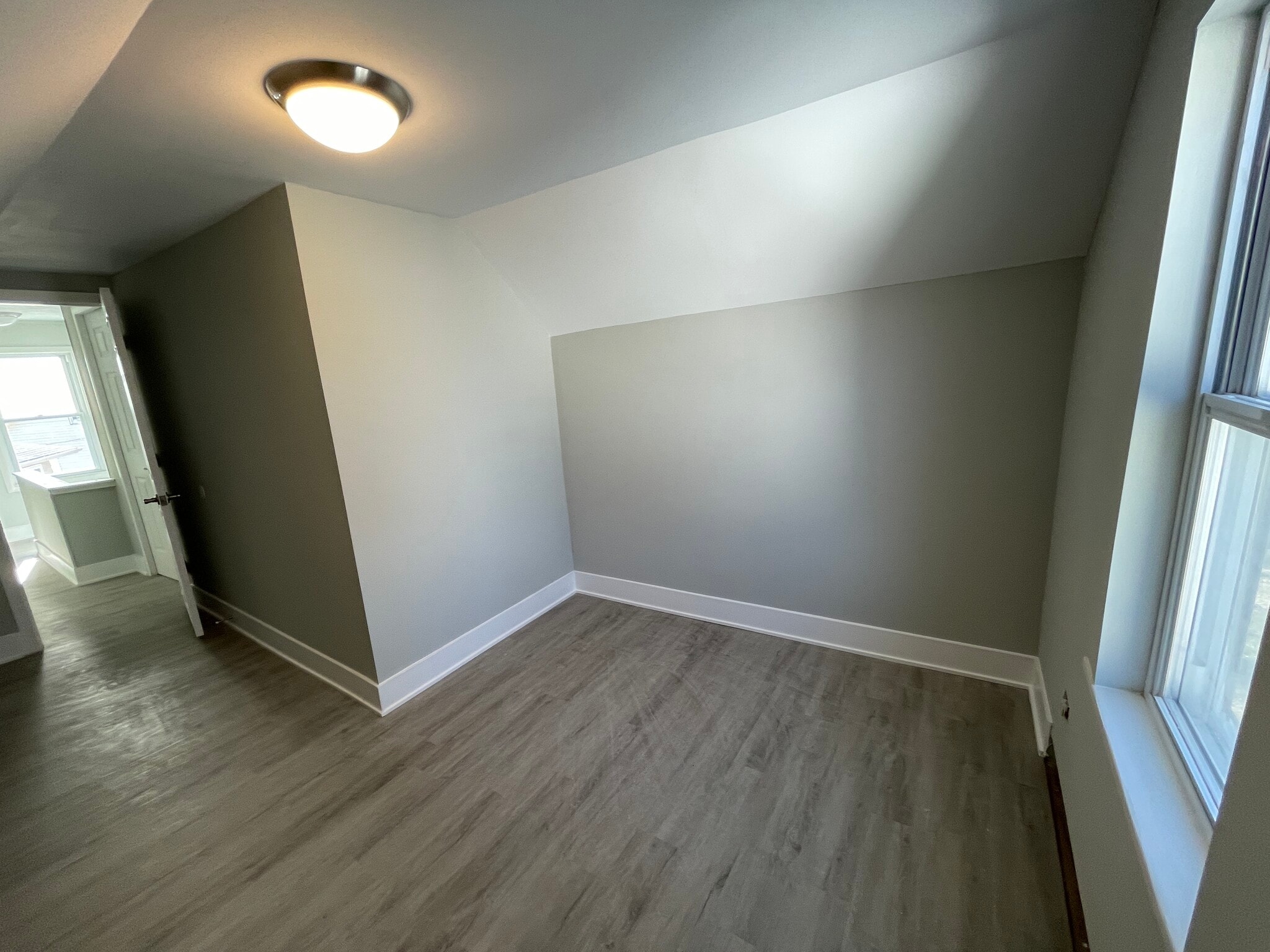 Building Photo - 48 S Glenview Ave