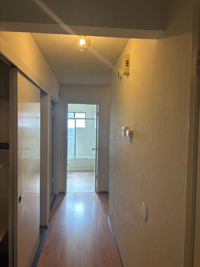 Building Photo - Spacious 3bed/2bath home in Antelope