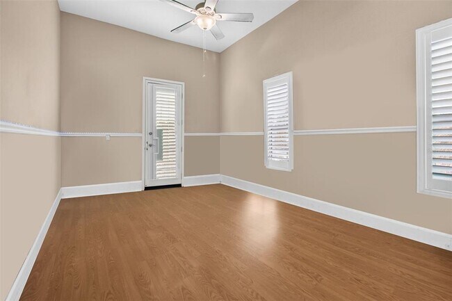Building Photo - 5601 Bayshore Blvd