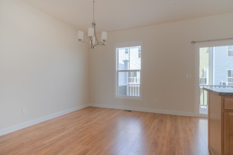 Building Photo - 505 John Adams Dr NW