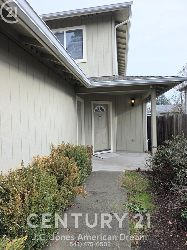 Building Photo - CS2508.5