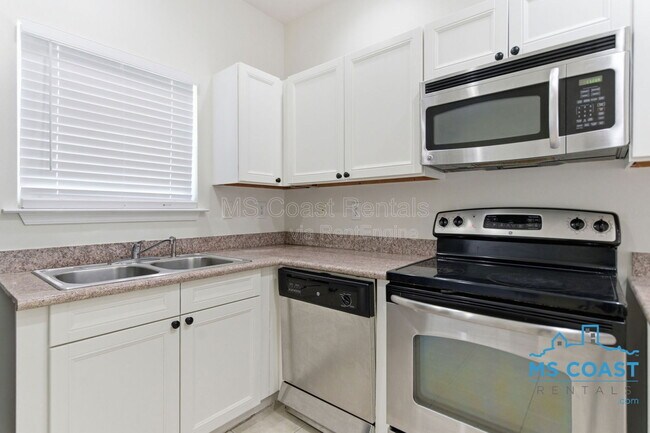 Building Photo - 125 Earle Taylor Ln