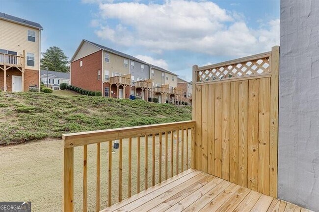 Building Photo - 805 Tulip Poplar Way