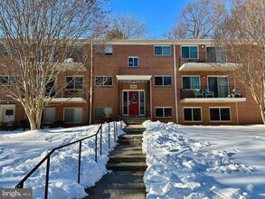 Building Photo - UTILITIES INCLUDED! Come see this stunning 2-Bed/2-Bath condo today!