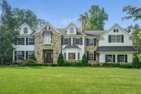 Building Photo - 7 Country Club Dr