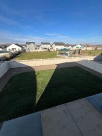 Building Photo - BRAND NEW 4 Bed 2.5 Bath Home