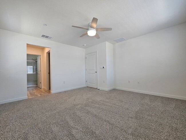 Building Photo - 8296 Whippersnapper Way