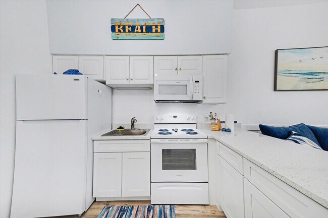 Building Photo - 711 E Gulf Blvd