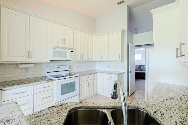 Building Photo - 6015 Pinnacle Ln