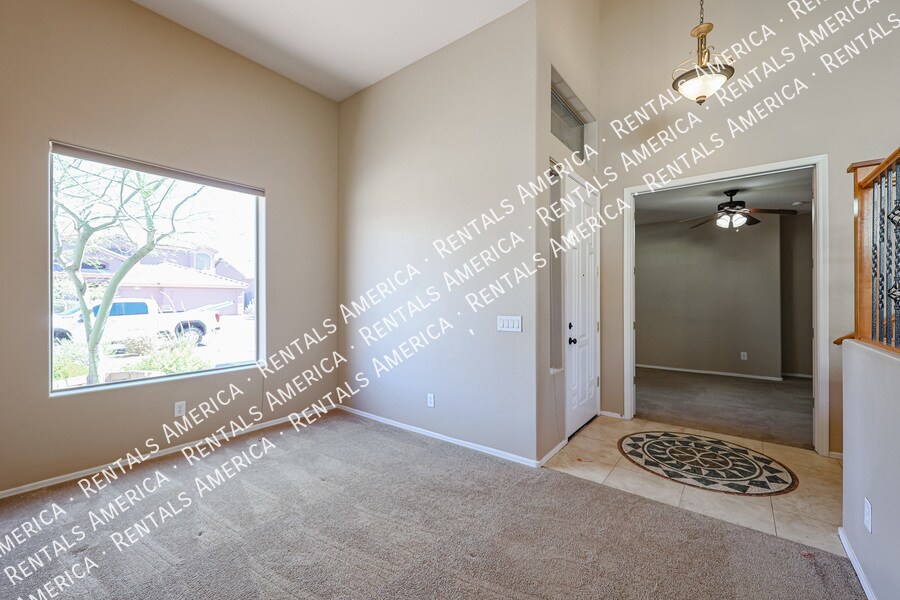Building Photo - 3117 W Espartero Way