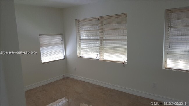 Building Photo - 2443 Coolidge St