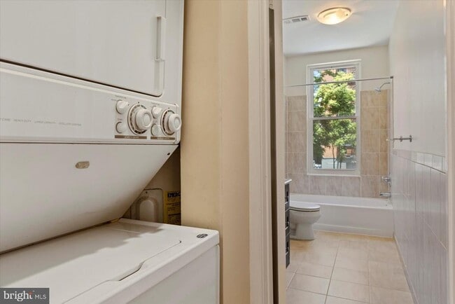 Building Photo - 1450 T St NW