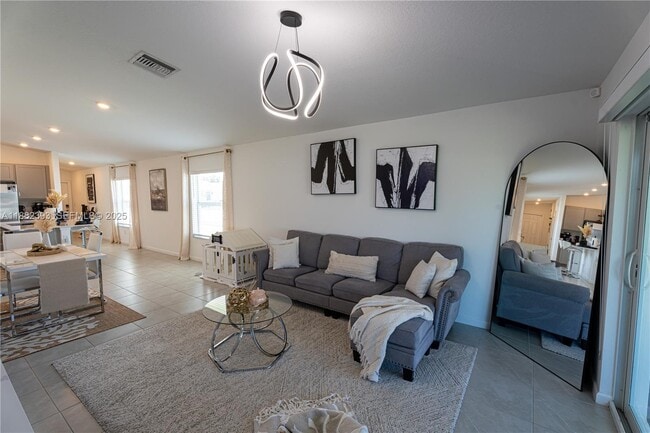 Building Photo - 6172 NW Sweetwood Dr