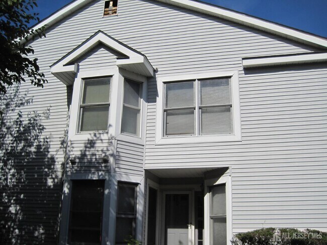 Building Photo - 148 Stults Ln