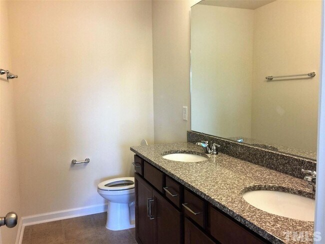 Building Photo - 1041 Laceflower Dr