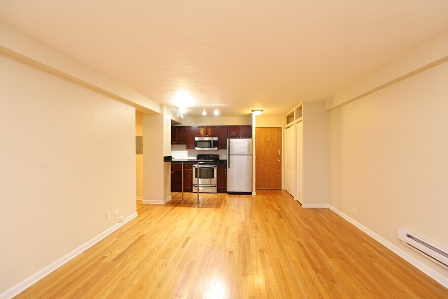 Building Photo - 4180 N Marine Dr