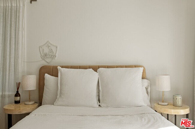 Building Photo - 0 N Edinburgh Ave