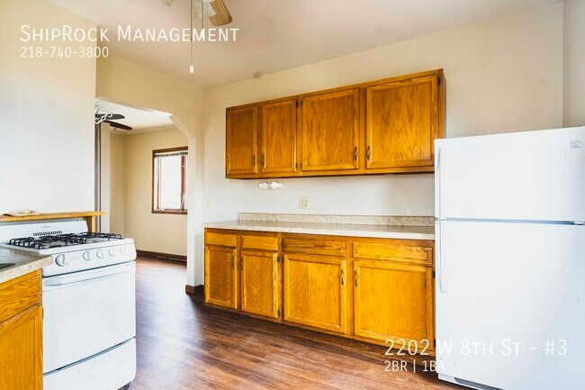 Building Photo - 2202 W 8th St