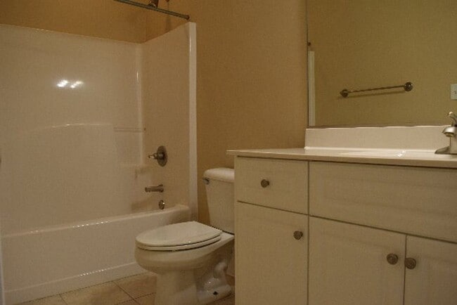 Building Photo - 5 Bed, 3.5 Bath in Columbia County!