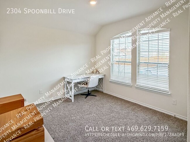 Building Photo - 2304 Spoonbill Dr