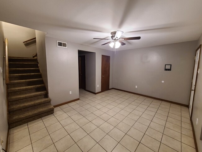 Building Photo - 3308 Pakenham Dr