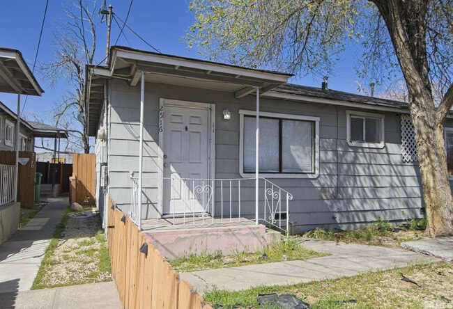 Building Photo - 2516 D St