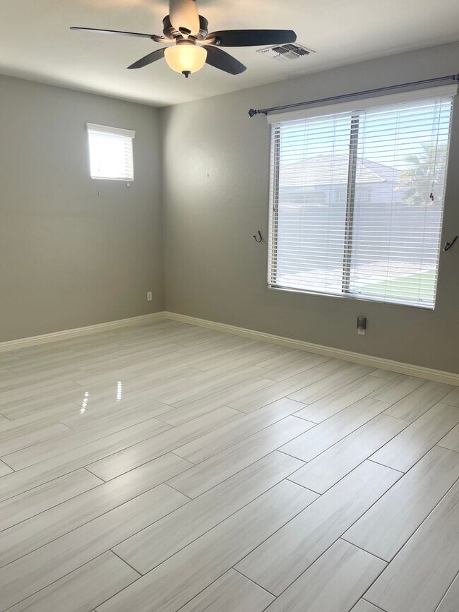 Building Photo - Beautiful Single Level 3 Bed/ 2 Bath + Den Home In Maricopa. Tons of Upgrades Throughout!