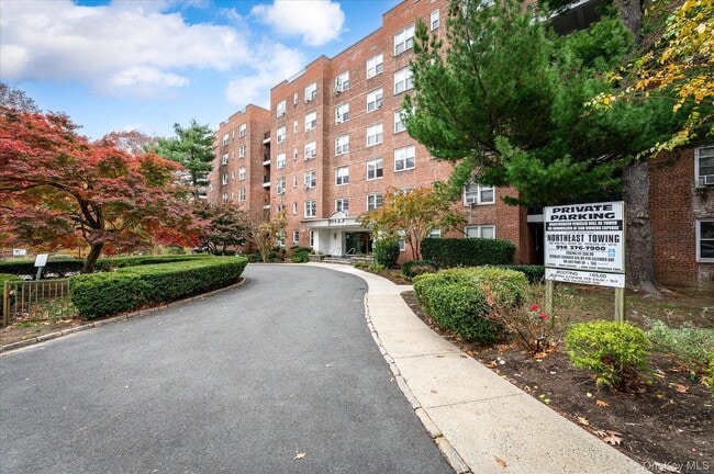 Building Photo - 1133 Midland Ave