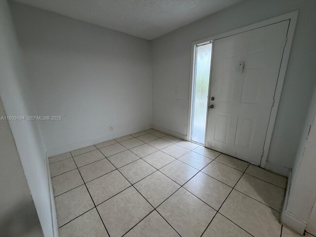 Building Photo - 3751 NW 115th Way