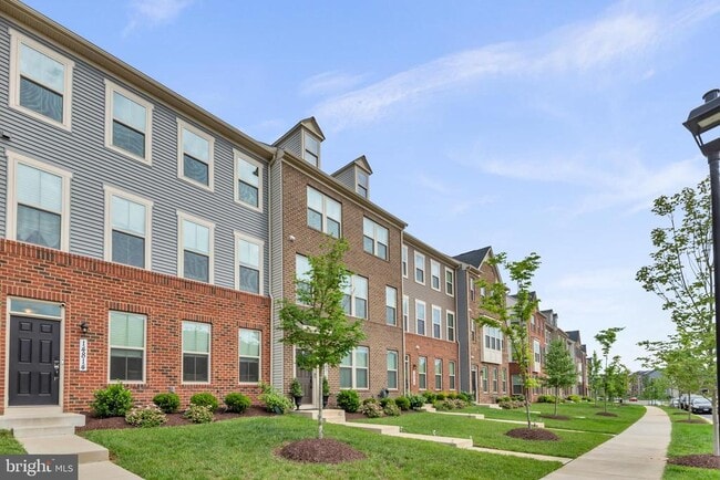 Primary Photo - 14814 Townshend Ter Ave