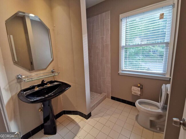 Building Photo - 2411 Magnolia Springs Ct