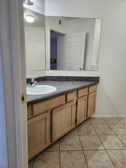 Building Photo - 3848 N 3rd Ave