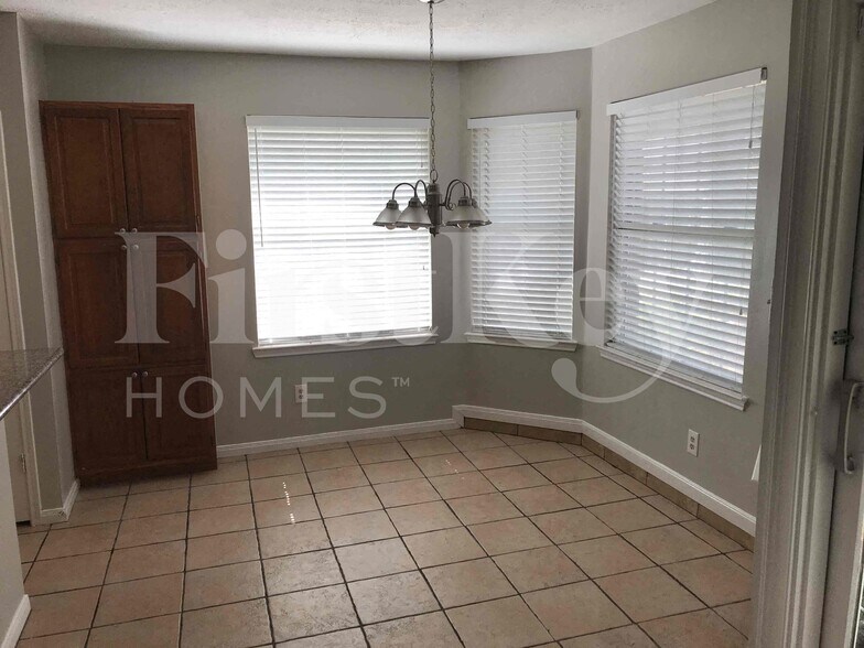 Building Photo - 4907 Pine Prairie Ln